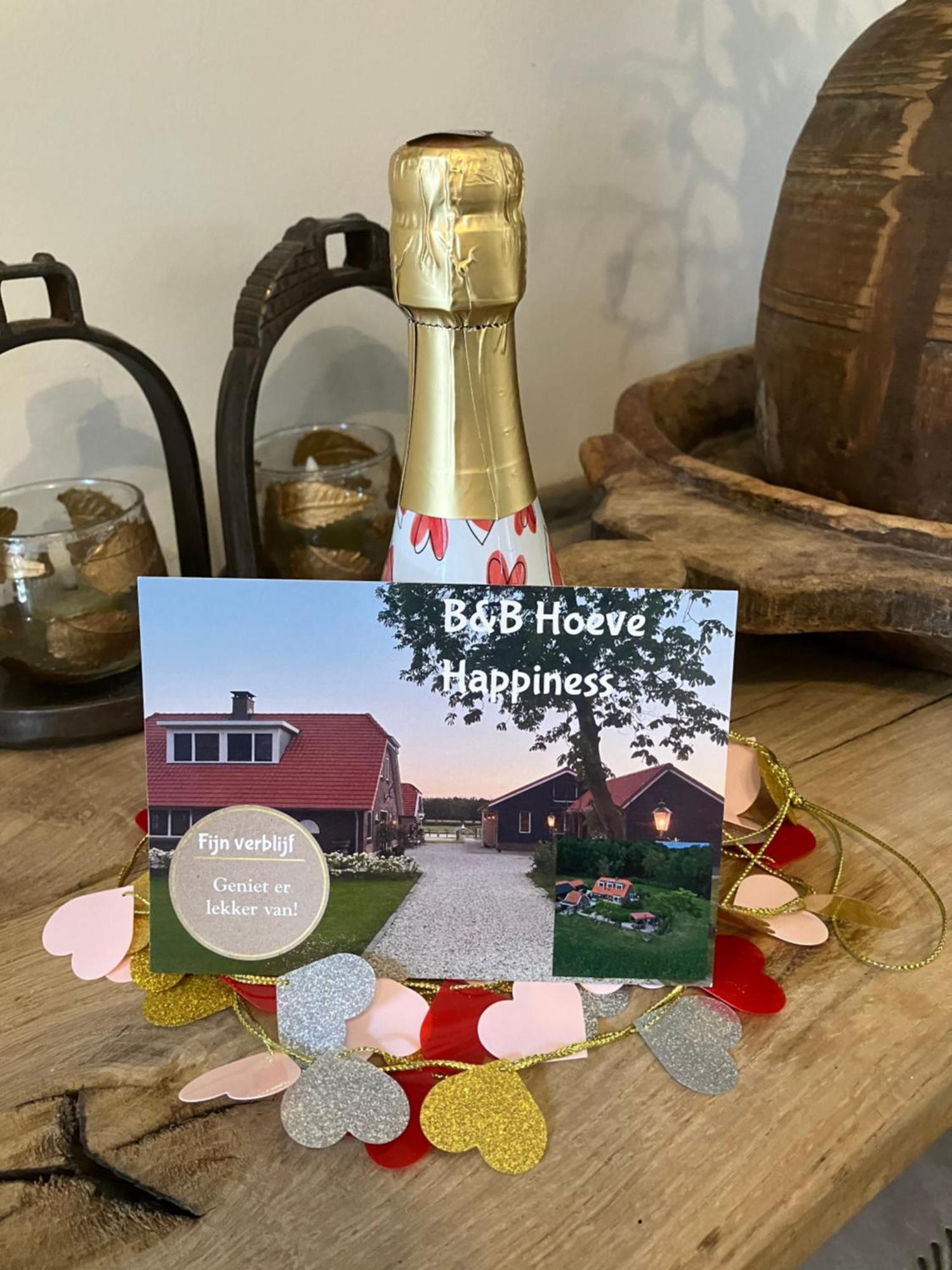 Bed & Breakfast Hoeve Happiness - Ontbijt Inbegrepen - Wellness Aanwezig Voorthuizen Exterior foto