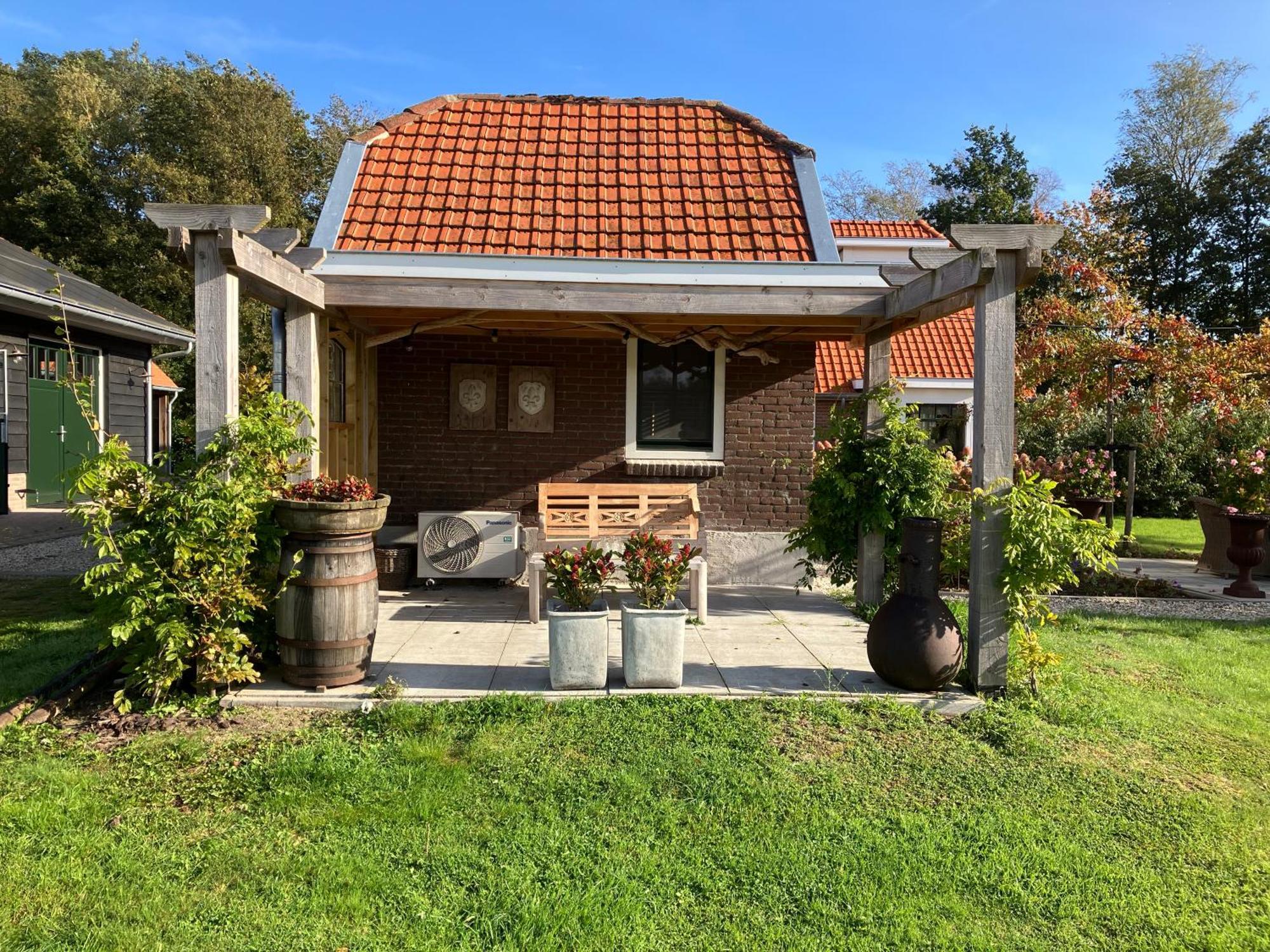 Bed & Breakfast Hoeve Happiness - Ontbijt Inbegrepen - Wellness Aanwezig Voorthuizen Exterior foto