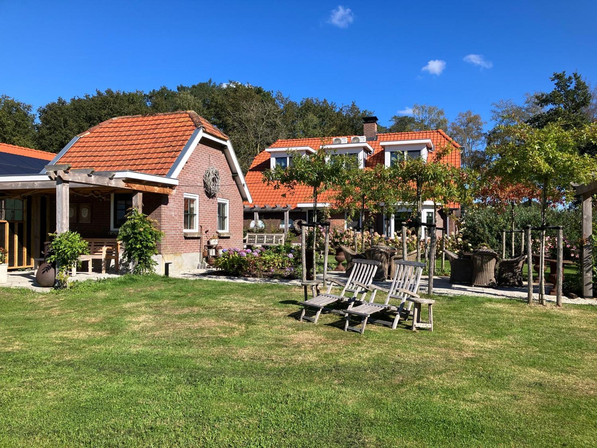 Bed & Breakfast Hoeve Happiness - Ontbijt Inbegrepen - Wellness Aanwezig Voorthuizen Exterior foto